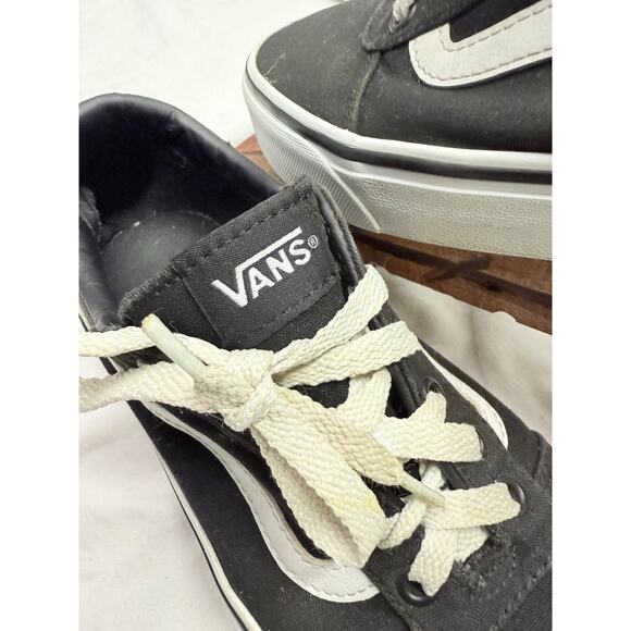 VANS Off The Wall sneakers Women’s size 9
Black & White low top Canvas Skate - Picture 3 of 13